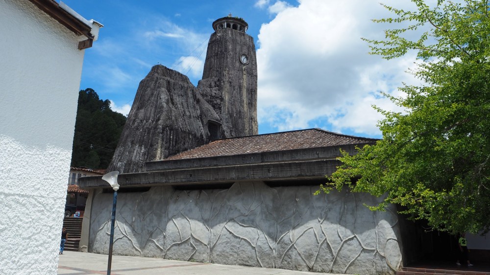Kirche aus Stein gebaut