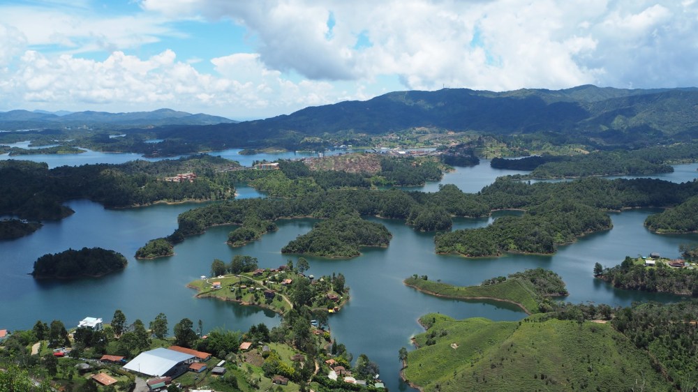 Ausblick vom El Peñón de Guatapé
